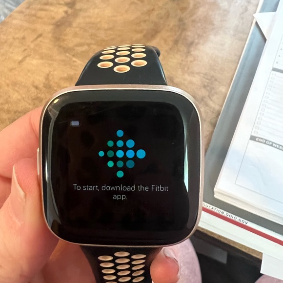 Fitbit Versa - Picture 3 of 7